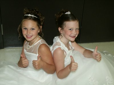 kids43.jpg 
400 x 300 JPEG-compressed image 
(17,154 bytes)